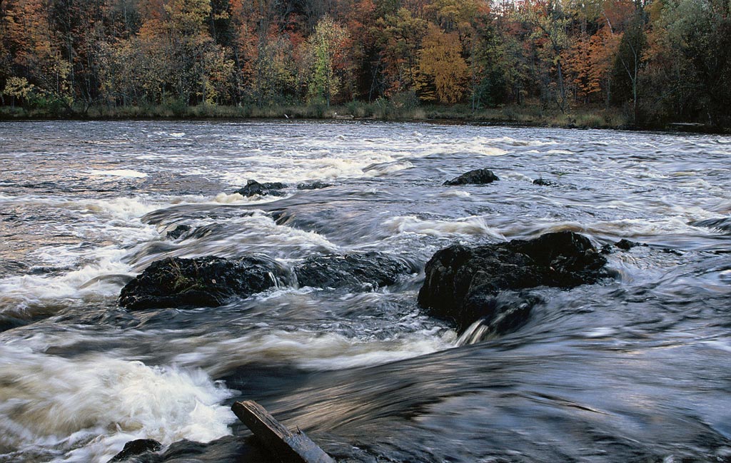 Menominee River, whitewater paddle trail image